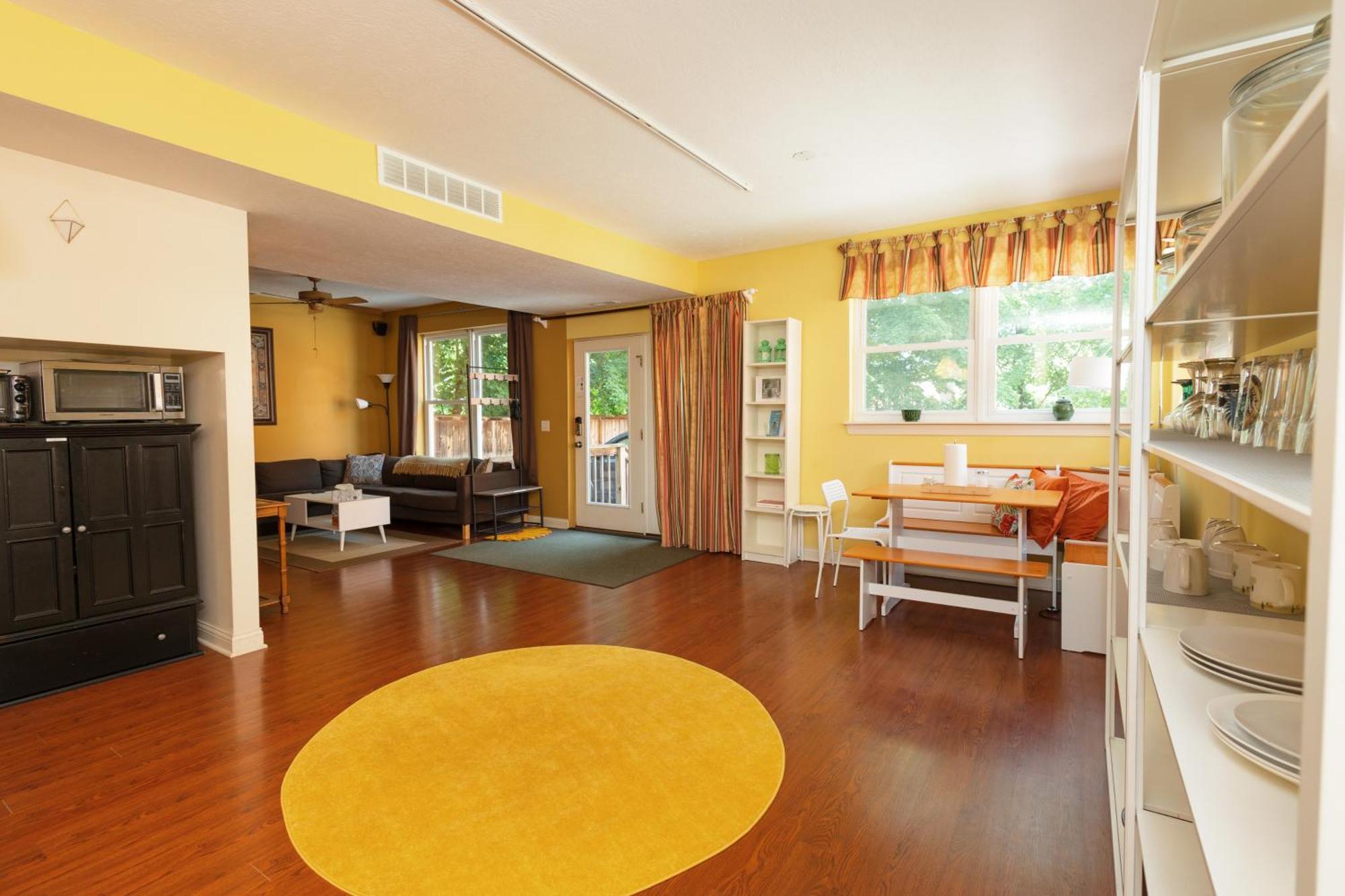 Home Steps From Oberlin מראה חיצוני תמונה