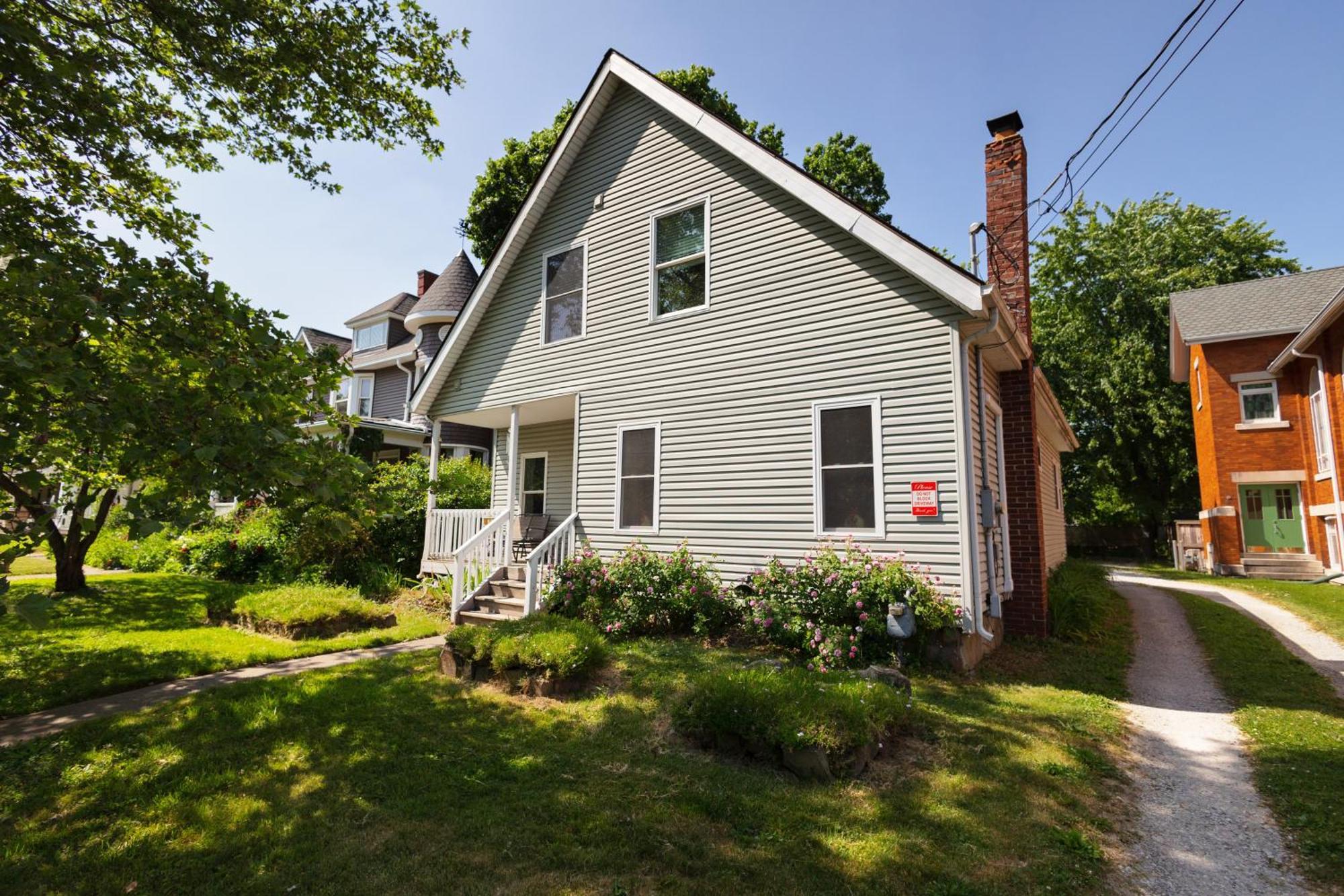 Home Steps From Oberlin מראה חיצוני תמונה
